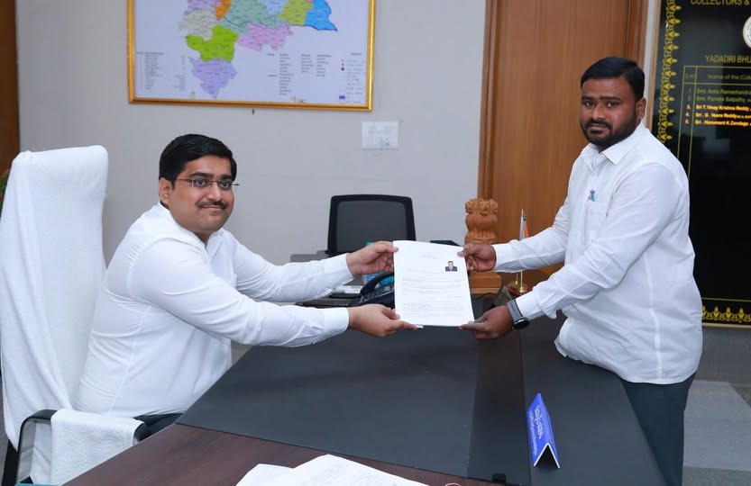 Surender Nakkala filing nomination papers